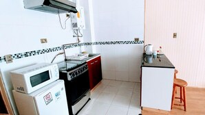 Leilighet, 2 soverom, røyk, terrasse | Innvendig