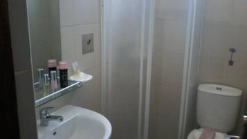 Room, 1 Bedroom, Terrace | Bathroom
