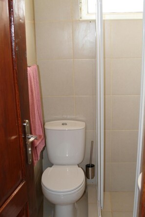 Camera, 1 camera da letto, balcone | Bagno