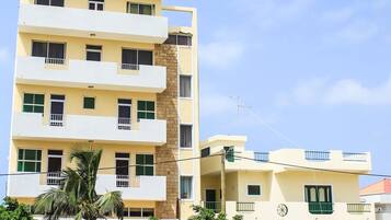 Dormitorio compartido, 1 habitación, Terraza, vista a la ciudad | Vista desde la propiedad