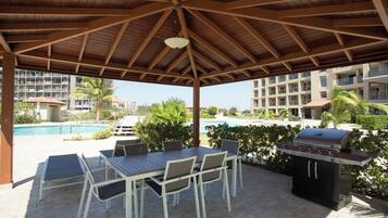 Condo, 1 Bedroom, Balcony, Ocean View | Outdoor dining