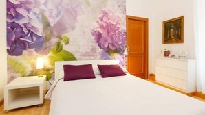 Room, 1 Bedroom - Room in B&B - A Casa Boschi Near Vatican Family Room (Rome)