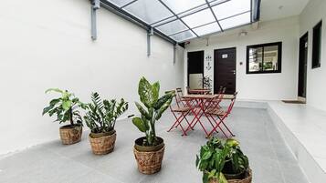 Apartment, 2 Bedrooms | Bahagian dalam