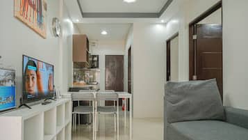 Apartment, 2 Bedrooms, Terrace | Living room