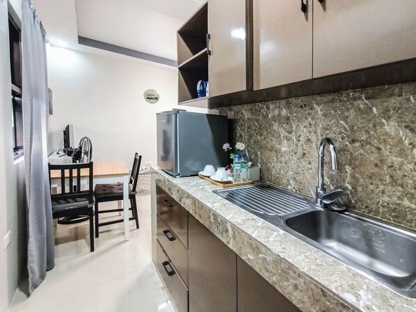Apartment, 1 Bedroom | Private kitchen