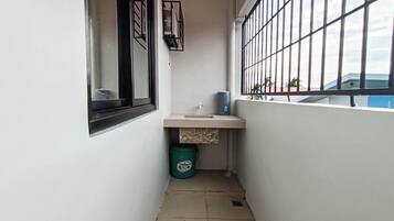 Maison, 1 chambre, vue océan | Balcon