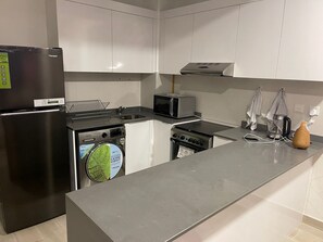 مستلزمات طهي/أطباق/أوعية