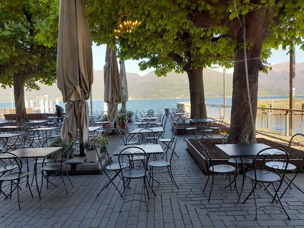 Apartment, 1 Bedroom, Smoking, Garden View | Outdoor dining