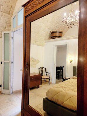 House, 2 Bedrooms, Smoking, Patio | 2 bedrooms - Giovinazzo Historic Apulia (Giovinazzo)