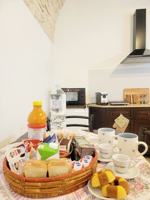 House, 2 Bedrooms, Smoking, Patio | Dining - Giovinazzo Historic Apulia (Giovinazzo)