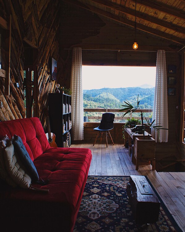 Huis, 3 slaapkamers, roken, patio | Bibliotheek