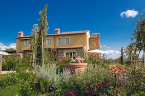 Villa, Multiple Bedrooms, Accessible, Smoking | Property entrance