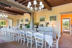 Dining - Luxury Villa in Tuscany With Pool Near Pisa and Florence - Ten Bedrooms 20 pl (Palaia)