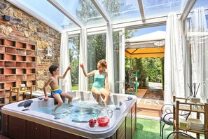 Villa, Multiple Bedrooms, Accessible, Smoking | Bathroom amenities