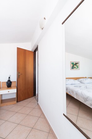 Departamento, 1 habitación, balcón, vista al jardín | 1 habitación