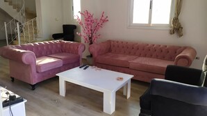 Villa, 4 slaapkamers, roken, privézwembad | Woonkamer