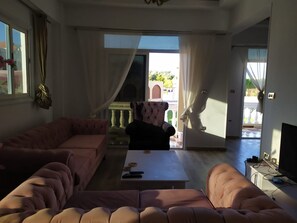 Villa, 4 Schlafzimmer, Raucher, eigener Pool | Lounge