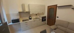 Private kitchen - Comfortable Apartment With Hydromassage Shower (Turin)