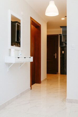 Studio, plusieurs chambres, accessible aux personnes à mobilité réduite, fumeur | Intérieur