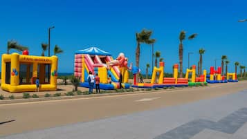 Chalet, 1 chambre, accessible aux personnes à mobilité réduite, fumeur | Espace pour enfants