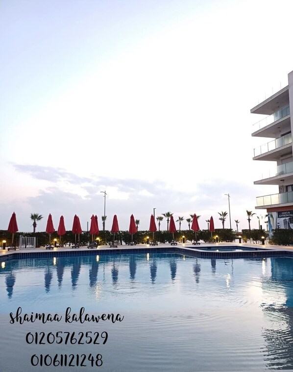 Outdoor pool - Spacious Beach Hideaway (Al-Manasrah)