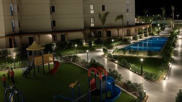 Alpehytte, 1 soverom, tilgjengelighetstilpasset, røyk | Basseng | Utendørsbasseng