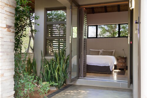 This Home on a Game Lodge Come and Break Away From Crazy