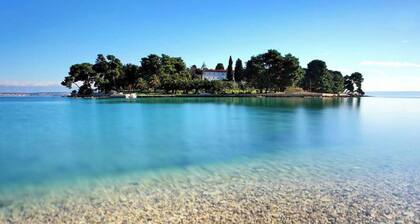 Beachfront Holiday House Žal