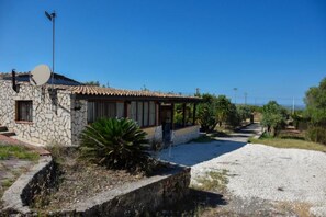 Maison, 2 chambres, fumeurs, piscine privée | Enceinte de l’hébergement