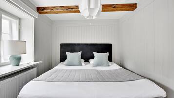 4 bedrooms