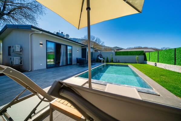 Villa, 1 chambre, accessible aux personnes à mobilité réduite, piscine privée | Piscine | Piscine extérieure