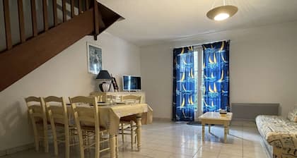 3-room apartment, sleeps 4 in Saint-Martin-de-Ré with private parking