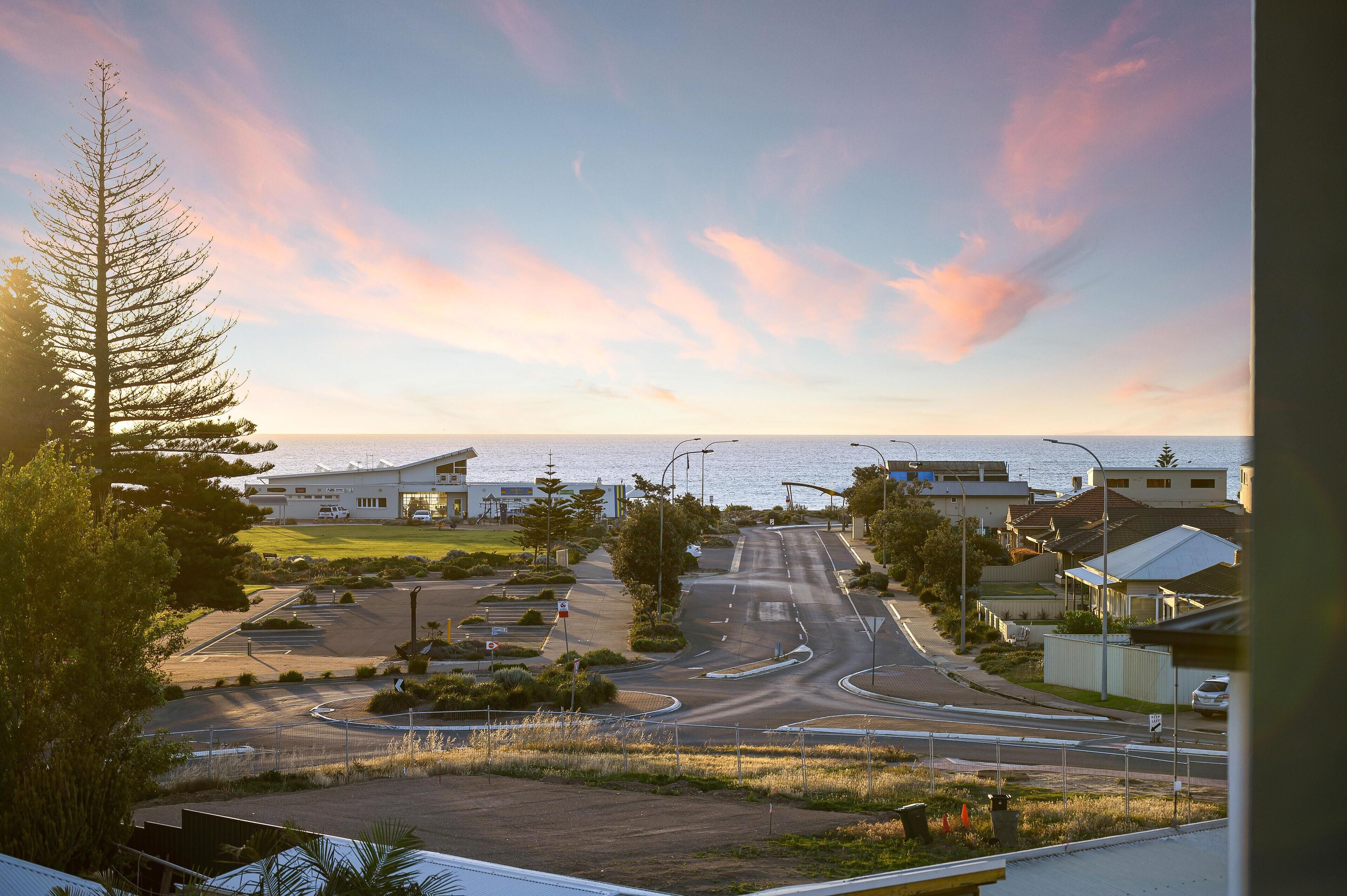 Wauwa-ana ~ Moana - Sumptuous Holiday Abode in the Heart of Moana — image 2