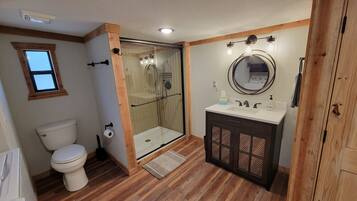 Shower, towels, toilet paper