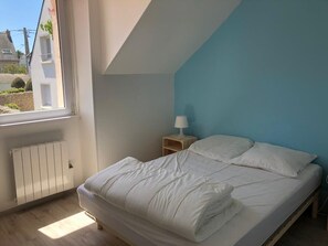 5 Schlafzimmer, schallisolierte Zimmer, Bügeleisen/Bügelbrett