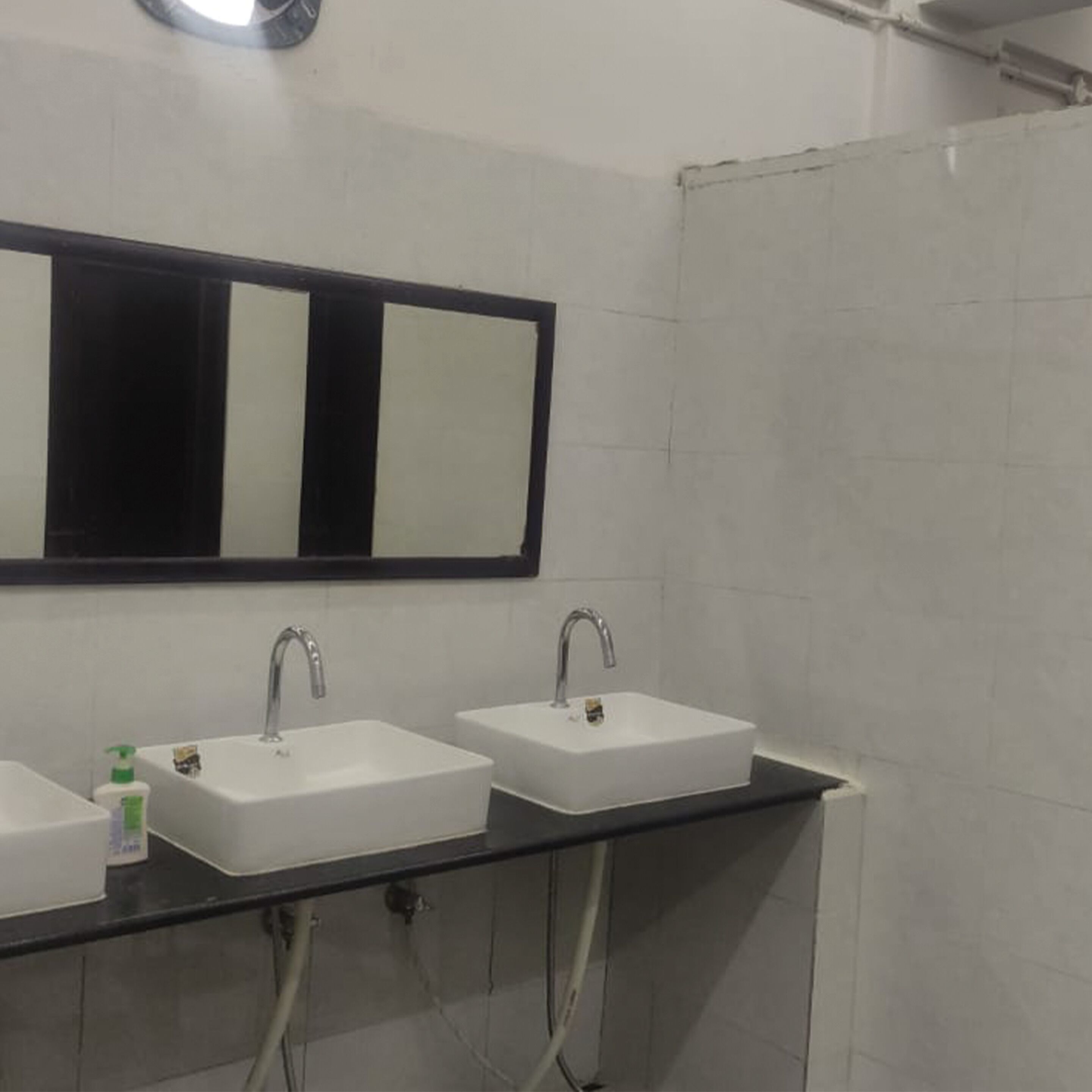 Abuzz Oxfordcaps Bannerghatta - Campus Accommodation