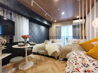 4 min walk from the nearest station in the most prosperous town in Shinjuku City Apartment room