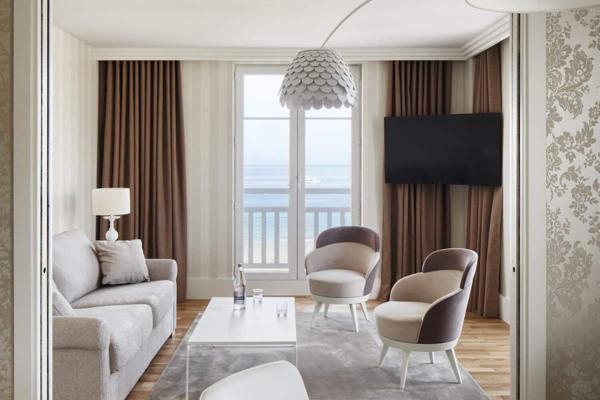 suite | view from room