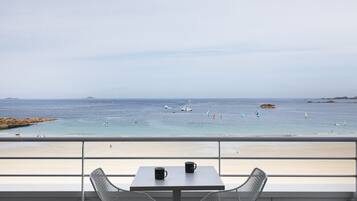 Panoramic Room, Sea View | 1 bedroom, desk, iron/ironing board, free cribs/infant beds