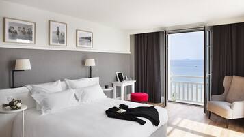 Bureau, fer et planche à repasser, lits bébé (gratuits), Wi-Fi gratuit