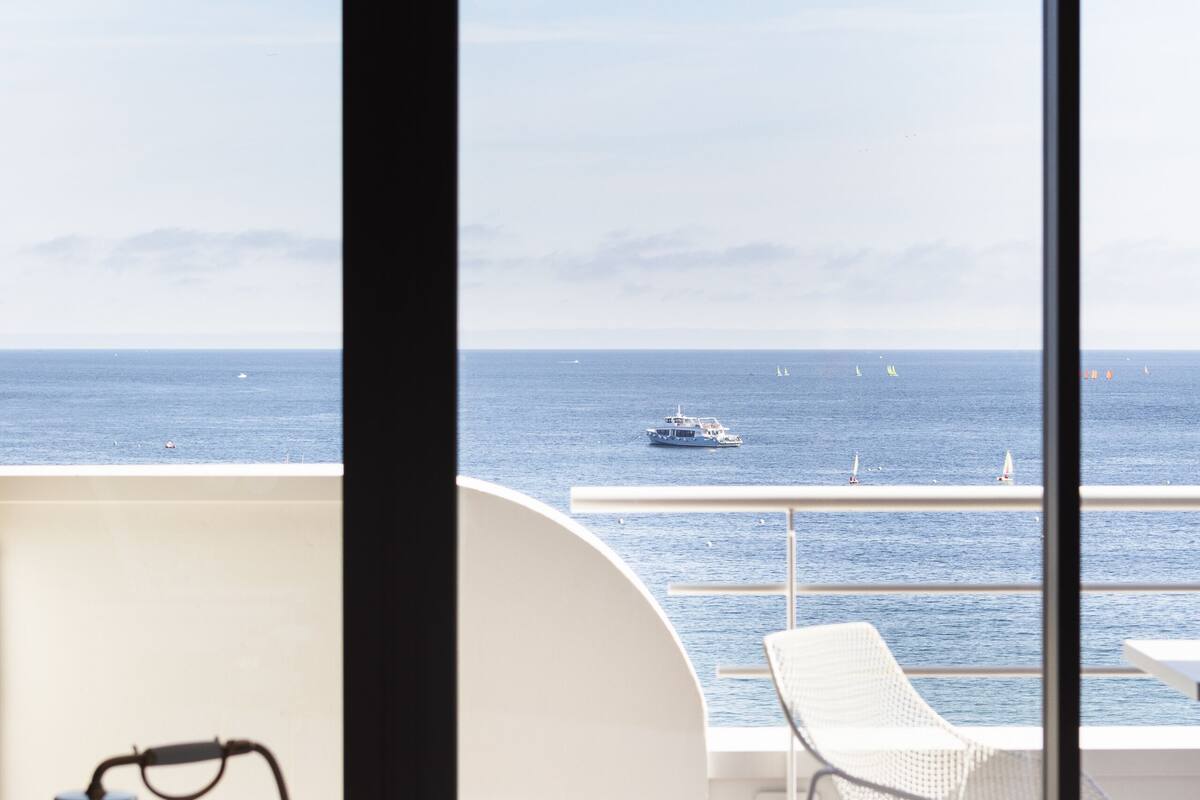 panoramic room, sea view | 1 bedroom, desk, iron/ironing board, free cots/infant beds