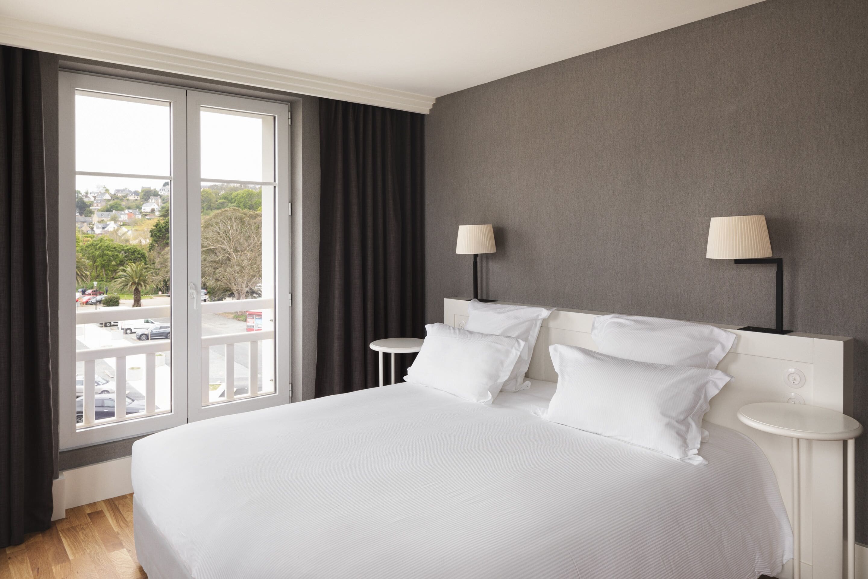 sea side room | 1 bedroom, desk, iron/ironing board, free cots/infant beds