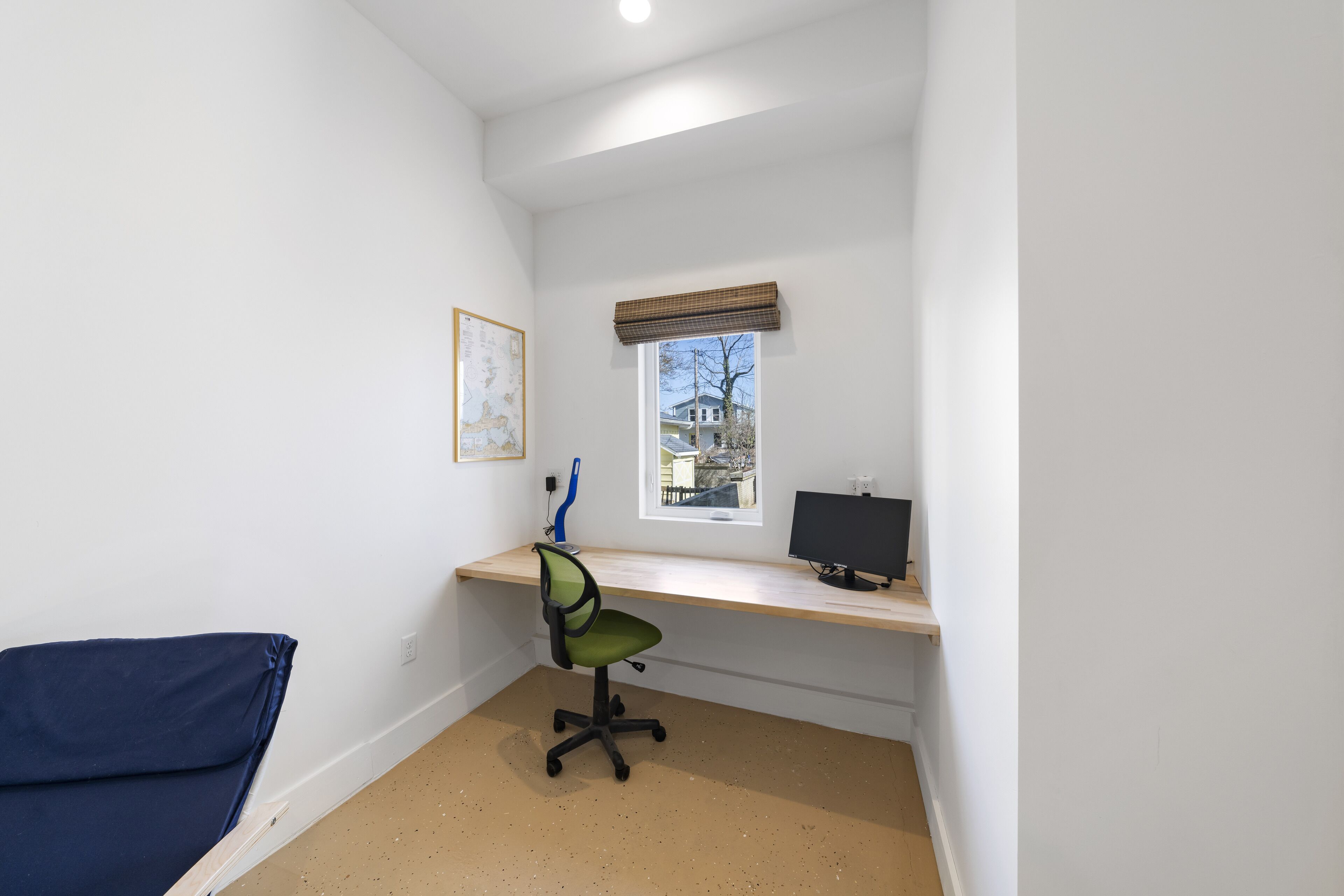 6 Bedroom House with unique Panoramic Roof Deck View of Lake Erie