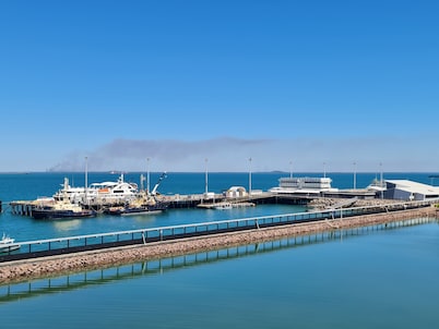 Luxury Oceanfront Escape. Stay where the city meets the sea. 
2.5 BR, 2 BTH