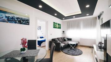 公寓 (Two bedroom apartment) | 客厅 | 电视、立体声音响