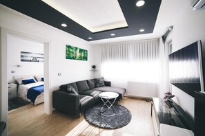 公寓 (Two bedroom apartment) | 客厅 | 电视、立体声音响