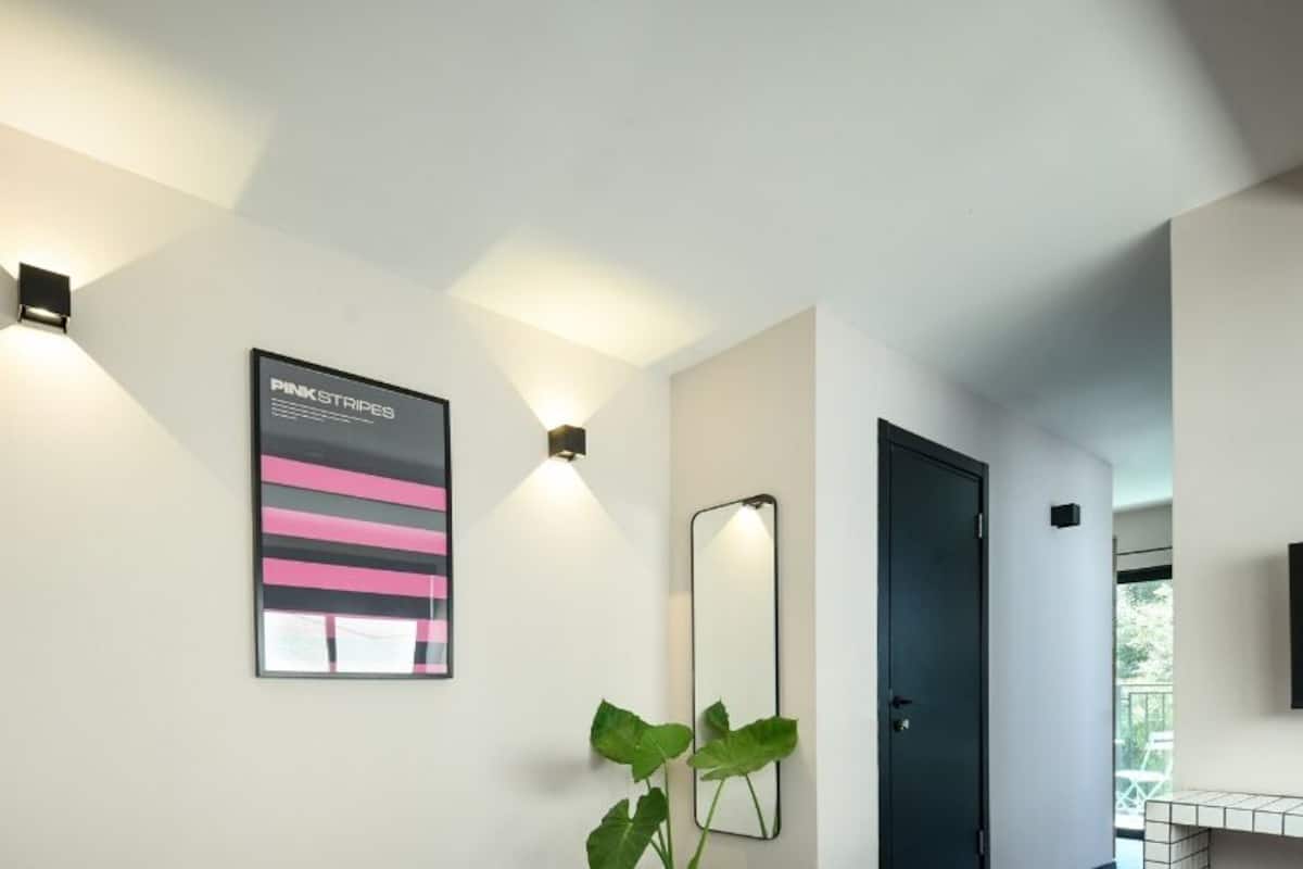 Studio with Balcony | Individually decorated, individually furnished, desk, laptop workspace