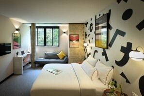 Triple Room | Decoración individual, mobiliario individual, escritorio