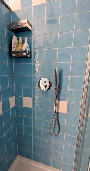 Bathroom - Cosy 1-bed Studio Apartment in Roma (Rome)