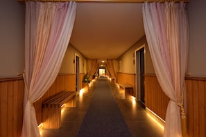 Couples treatment rooms, Turkish bath, body treatments, hydrotherapy